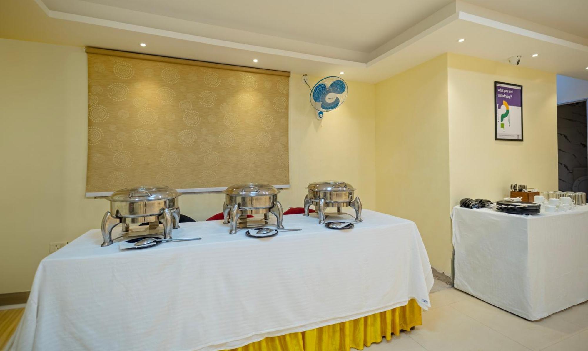 Treebo Taj Square, 10 Mins From Airport Hotel Patna  Exterior photo